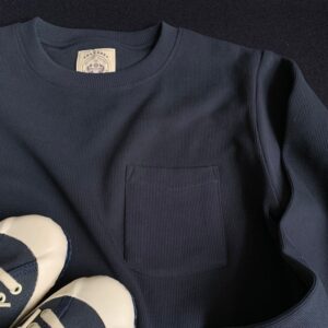 THE CADET HEAVY LONG SLEEVE CREW WITH POCKET - NAVY